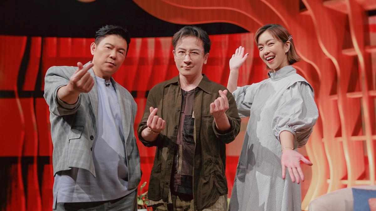 劉謙(中)和曾國城、大霈合影。(圖/民視提供)