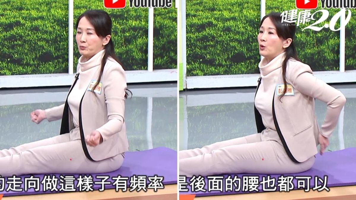 彭溫雅示範在浴缸泡澡時搥敲風市穴（圖左），後腰也可以敲（圖右）。（圖／健康2.0）
