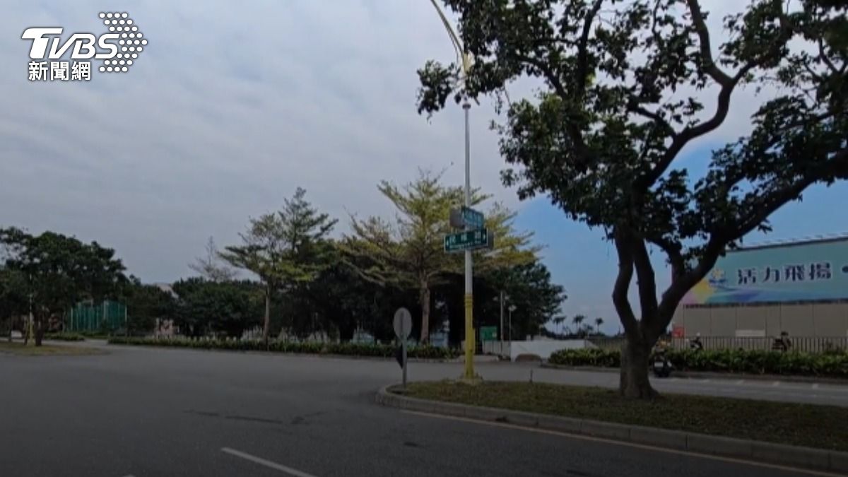 當時雙方在民權路與民權六街路口發生擦撞。(圖/TVBS)