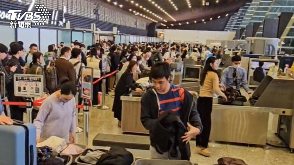 人力不足?桃機排隊塞爆「過安檢花1小時」 官方解釋了
