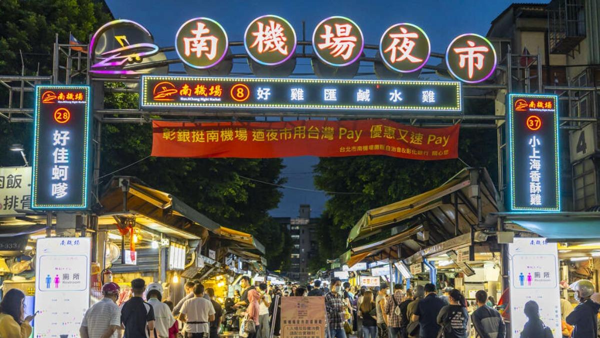 《夜市王》毀了南機場？在地人怨「人潮像跨年」　買不到晚餐還變貴