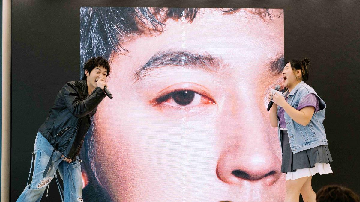吳思賢搶先公布單曲封面。(圖/華納音樂提供)
