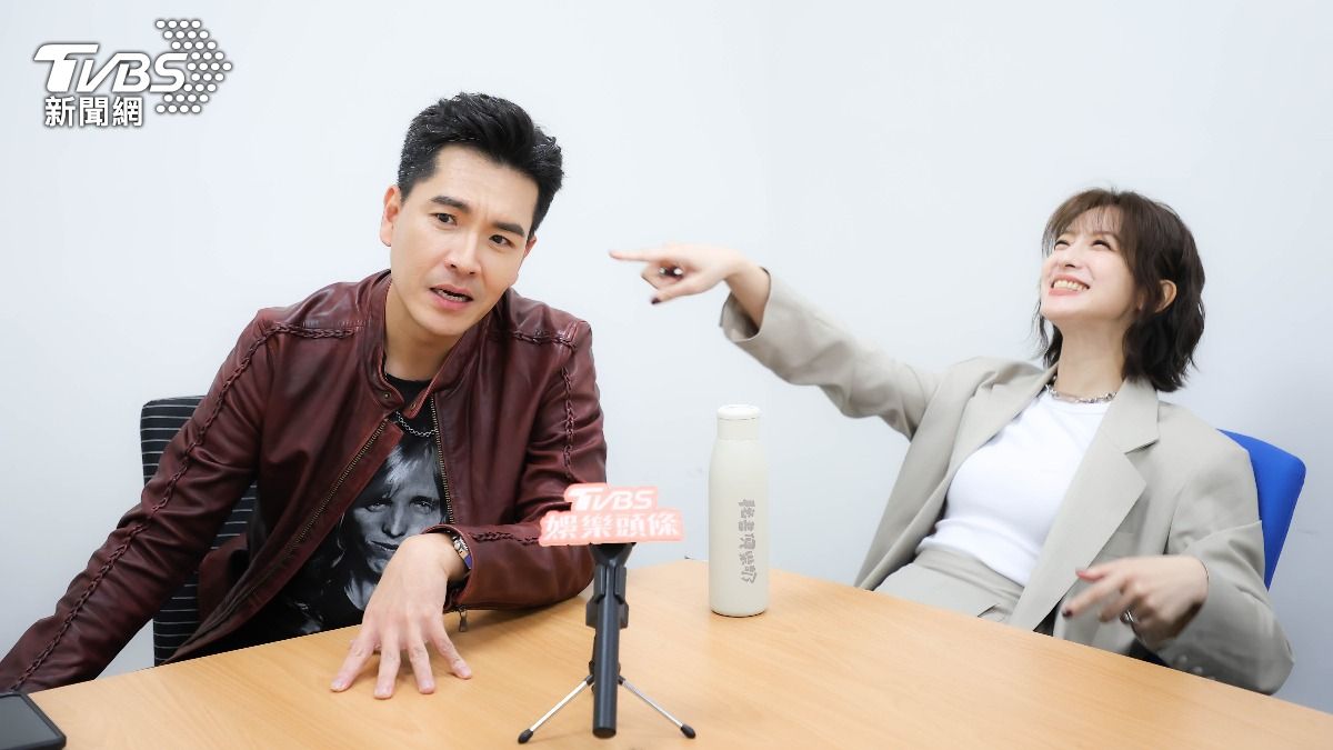 王傳一、賴雅妍接受《TVBS新聞網》專訪。（圖／張哲鳴攝）