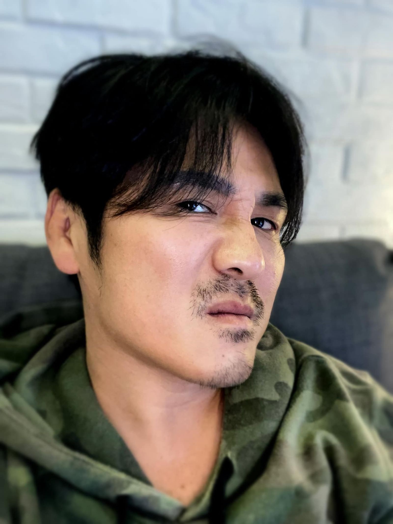 曹格多次酒後出狀況，並曾被警察帶走拘留。（圖／翻攝自臉書＠曹格 Gary Chaw）
