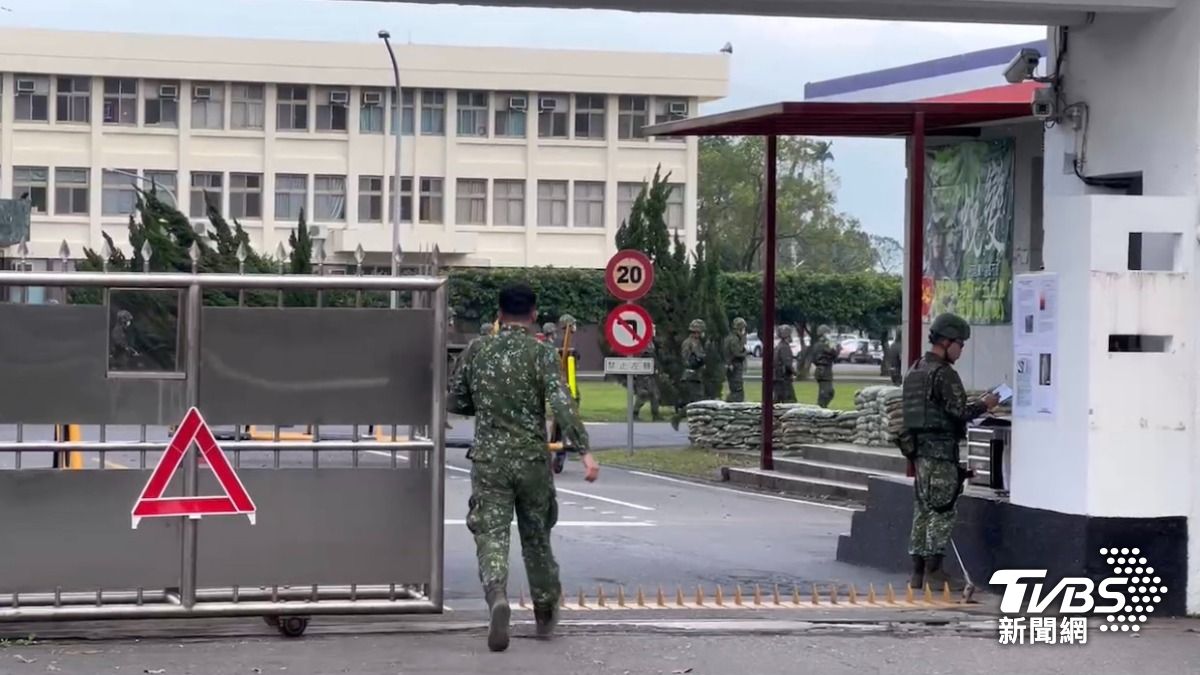林昱珉今天到宜蘭當12天補充兵。(圖/TVBS)