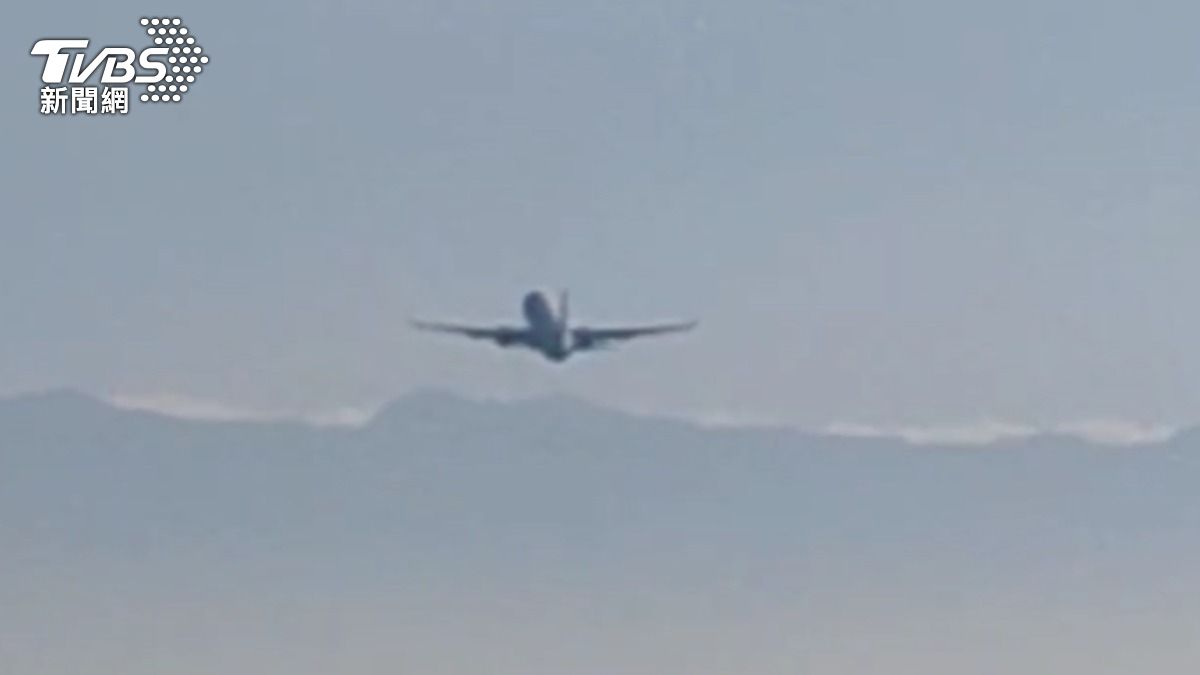 華信班機「跑道上剛加速」突不飛 機場:燈號異常滑回檢修