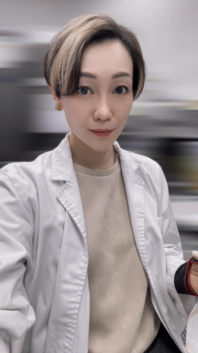 何慕詩擔任性治療師期間。收過性器官照片被騷擾。(圖/翻攝自何慕詩臉書)