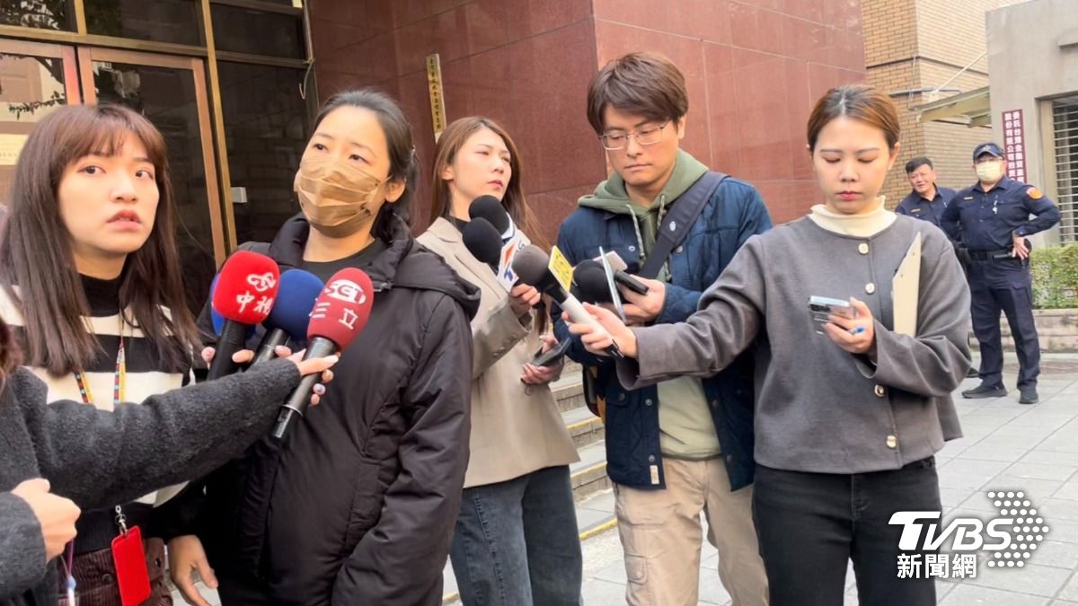 聲稱是剴剴案的支持者陳姓女子。(圖/潘千詩攝)