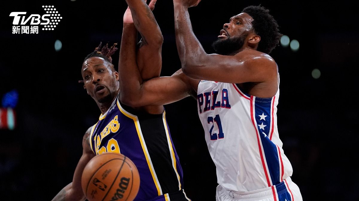 NBA/恩比德進攻無解?霍華德笑「他會假摔」 親曝防守訣竅