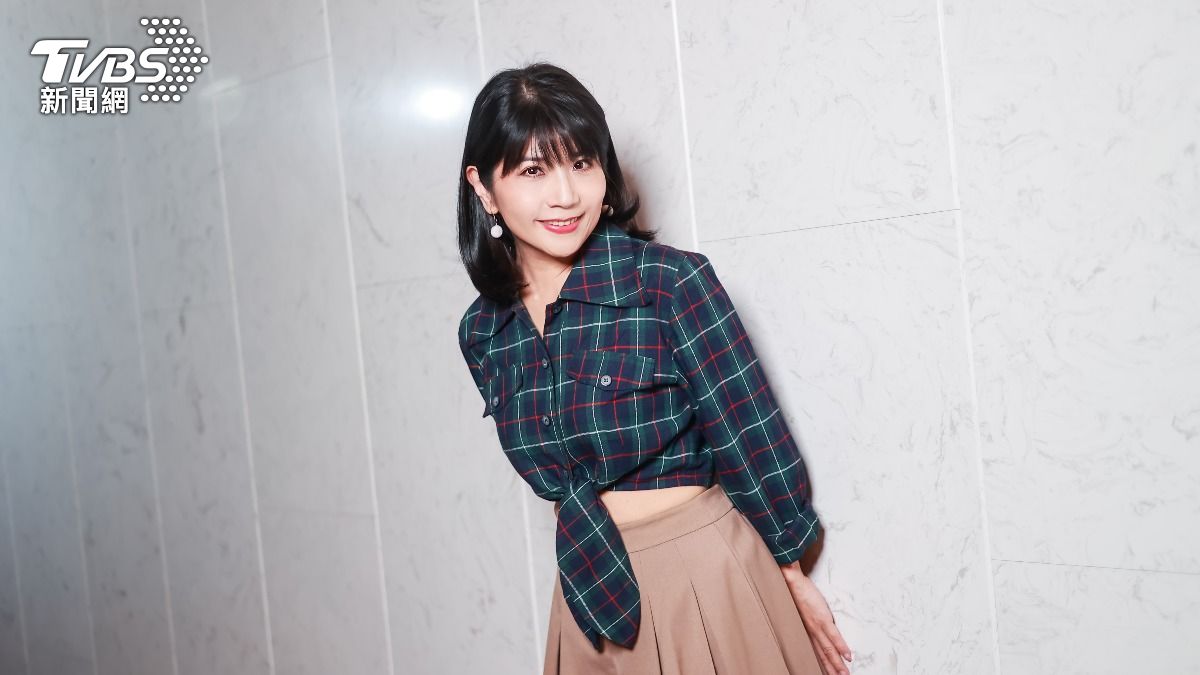 專訪/已當阿嬤!56歲玉女歌手美成這樣 是張惠妹《五燈獎》學姐