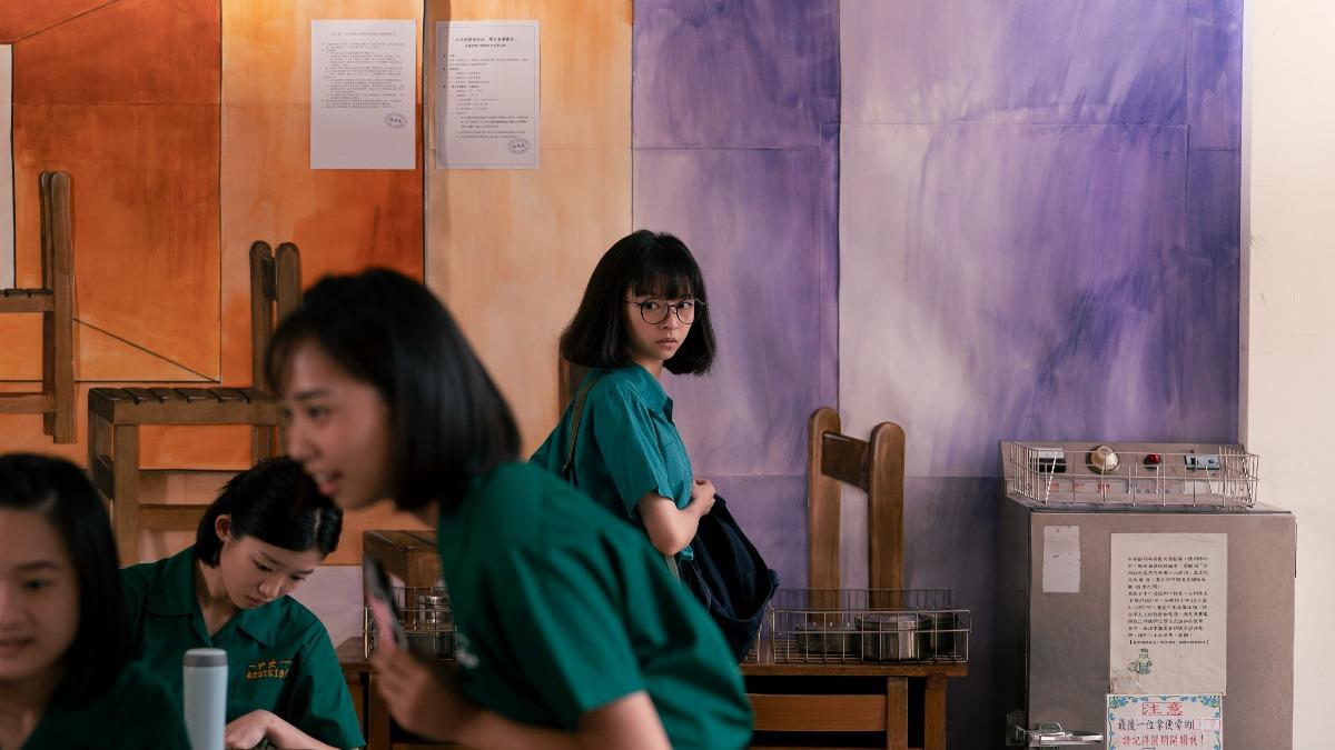 Rosé、安兪真都跟上「小綠綠」風潮! 《夜校女生》未演先轟動