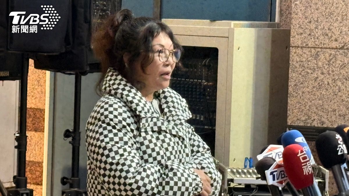 陸配中常委何鷹鷺大罵孫健萍。(圖/黃韋銓攝)