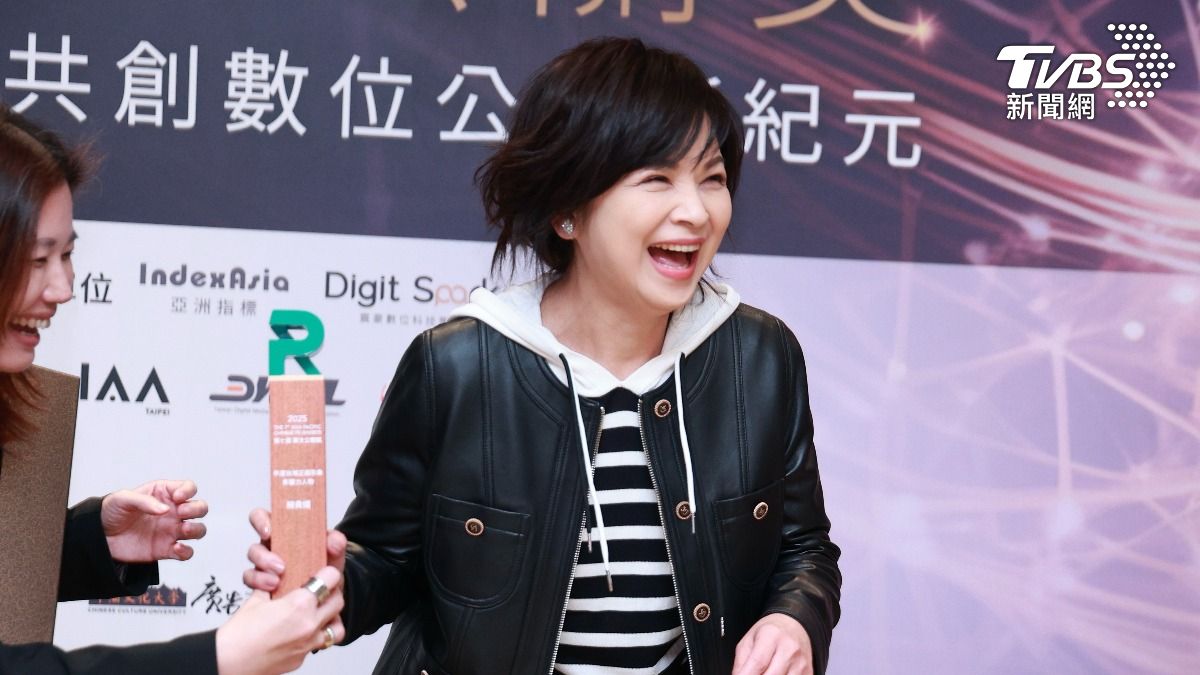 楊貴媚回應大愛台爭議。(圖/黃城碩攝)