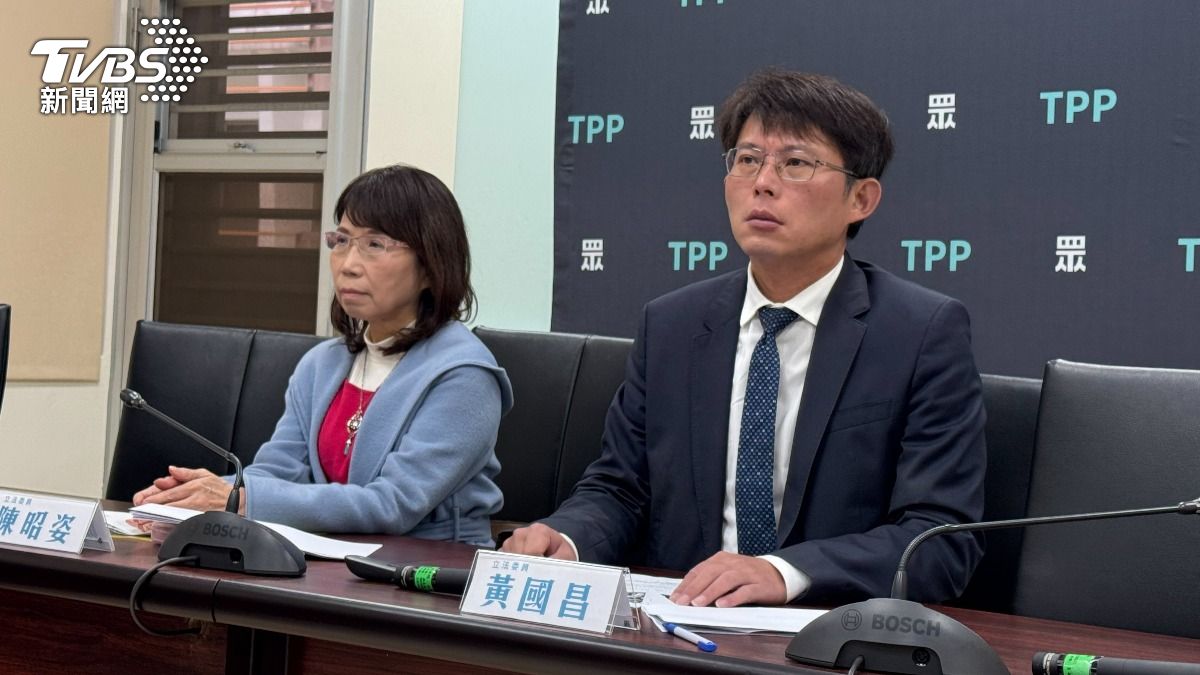 民眾黨立院黨團今天開記者會，公布最新民調。（圖／劉庭宇攝）