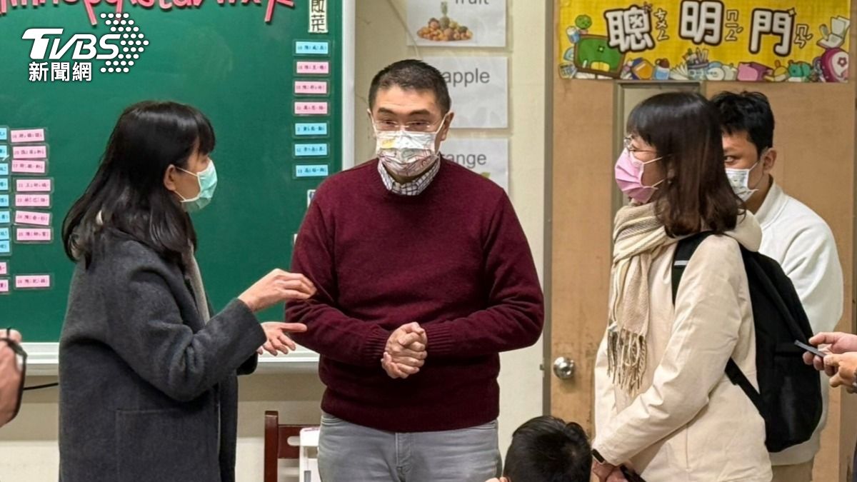 市長謝國樑上午親自前往學校關心。(圖/TVBS)