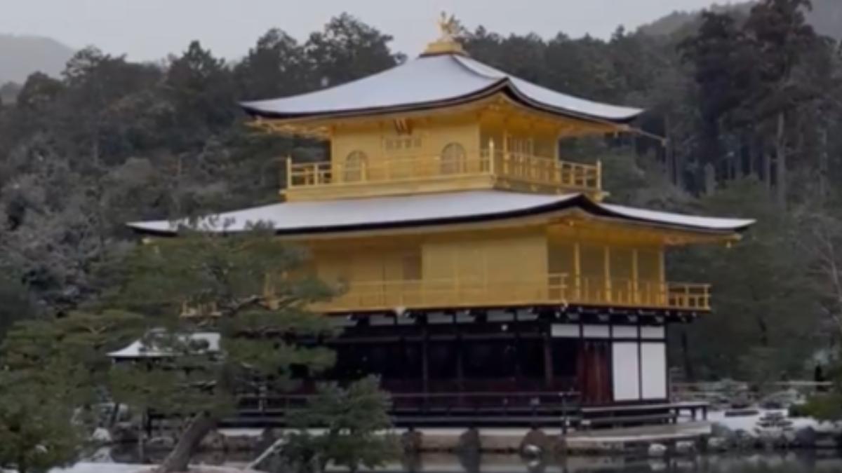 強烈寒流襲日降大雪！金閣寺白雪覆蓋美如畫　福岡、名古屋見初雪