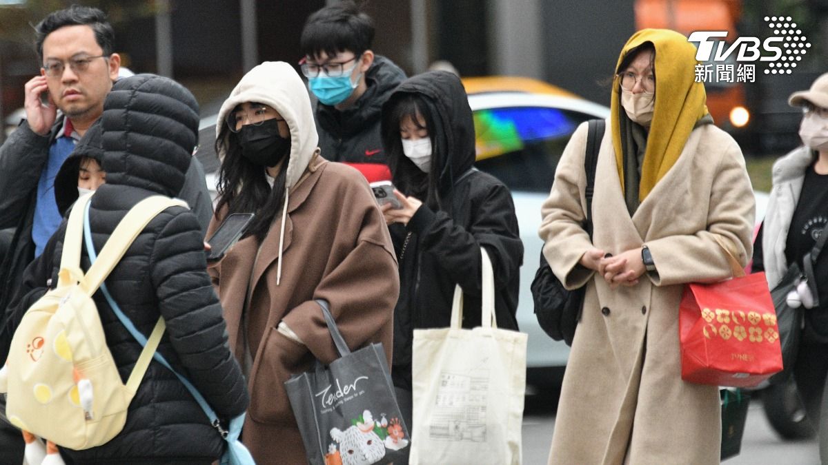 天氣/週一開工又濕又冷!冷氣團來襲「下探10度」 回溫時間點曝