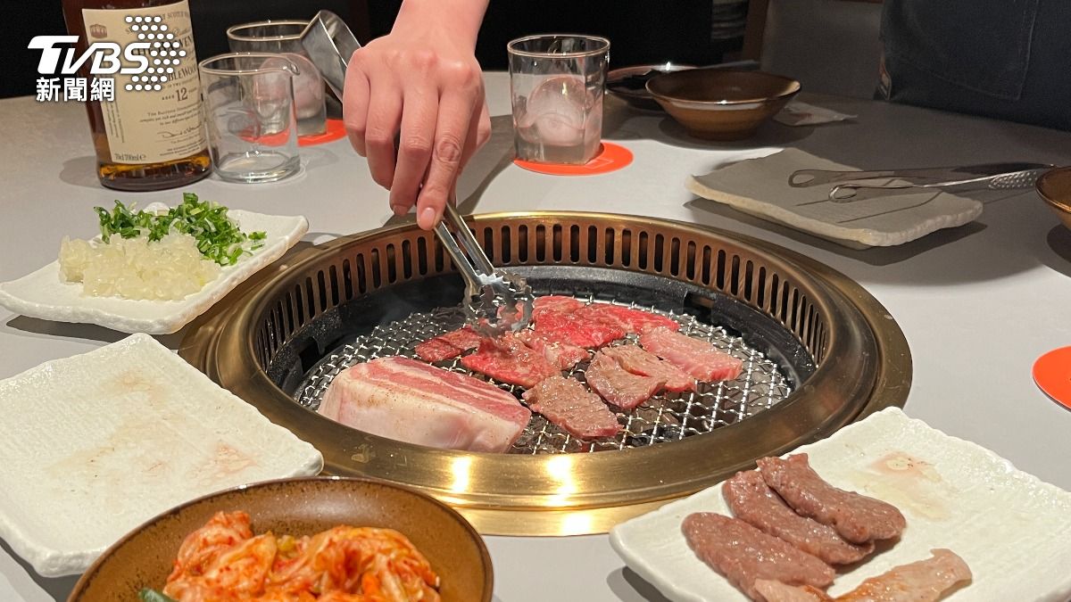 胡同裏燒肉開幕。(圖/陳祁攝)