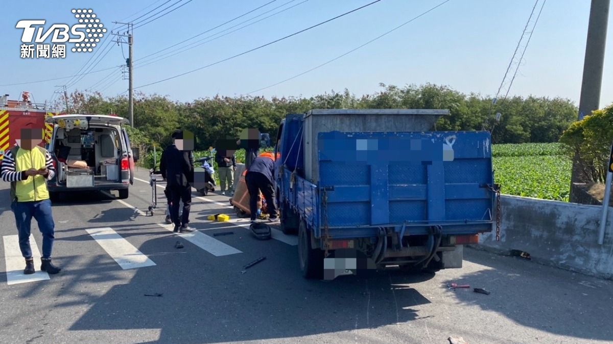 台南八旬老夫妻遭貨車撞擊身亡。（圖／TVBS）