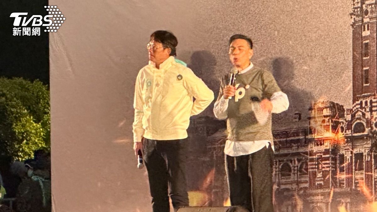 民眾黨釘孤枝!15萬小草聚集 黃國昌哽咽喊:我沒做錯選擇