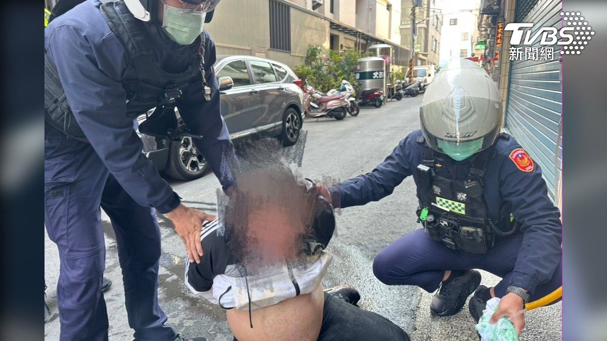 高雄宮廟命案！檳榔刀砍頸「大出血」1人慘死　嫌犯逃回家被逮