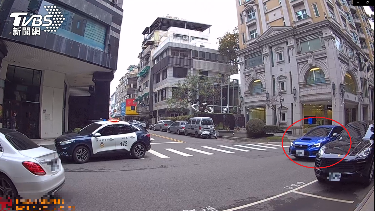 速霸陸硬皮鯊車漁翁得利。(圖/TVBS)