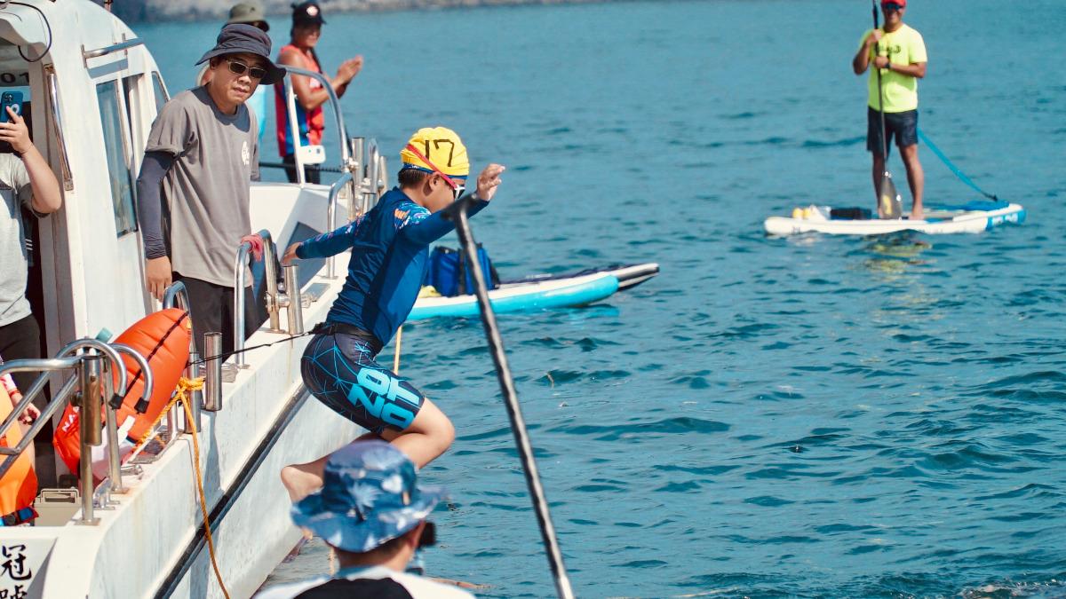 《小泳士的大勇氣》創台灣本島泳渡至基隆嶼最年輕紀錄  