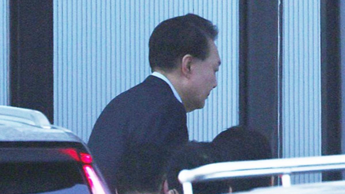 尹錫悅原要走「星光大道」被拍 協議後低調走後門躲避媒體拍攝