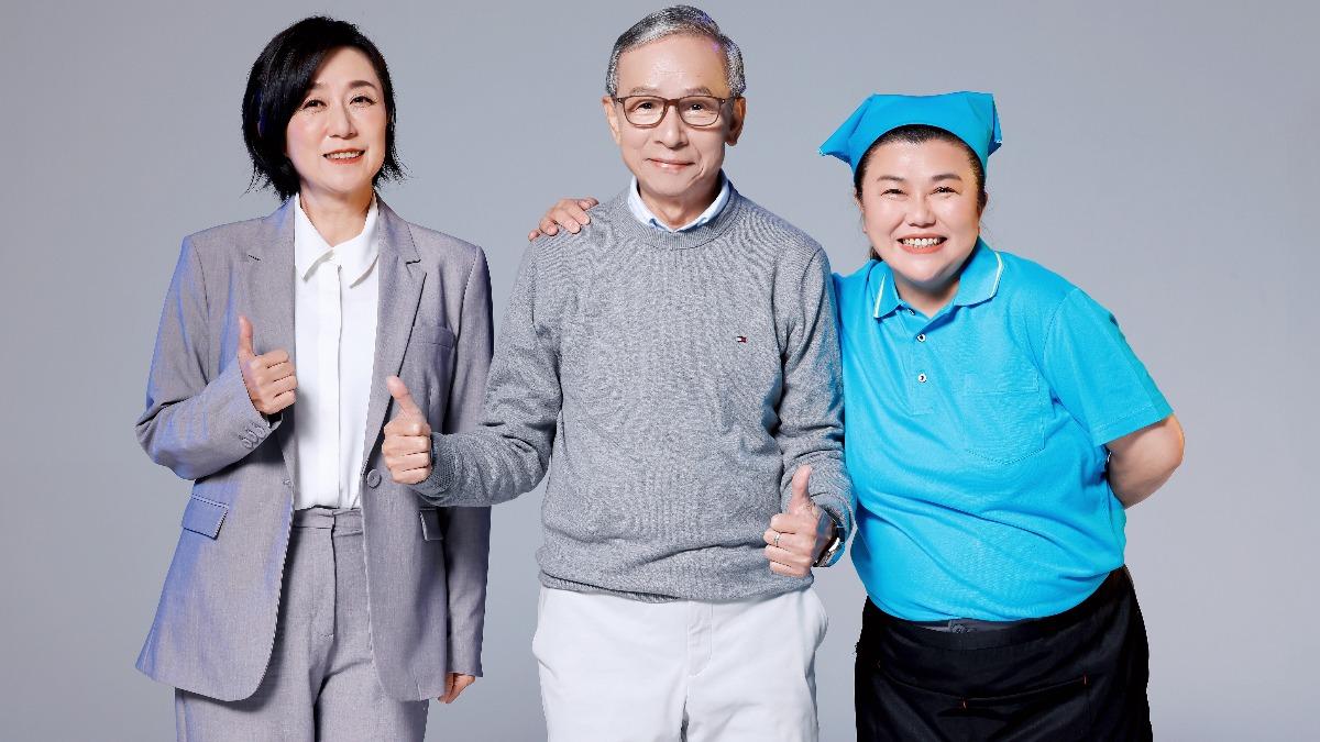 吳念真(中)《人間條件四》塵封16年。(圖/綠光劇團提供)