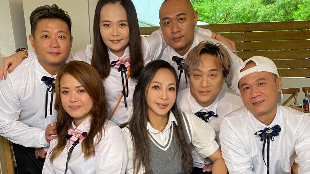 「小陳美鳳」穿學生制服模樣曝光!遭批「老學生」 霸氣回應了