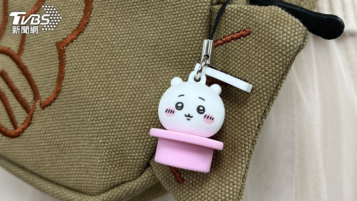 吉伊卡哇、小八貓及兔兔三種造型杯塞還可當成吊飾。（圖／TVBS）