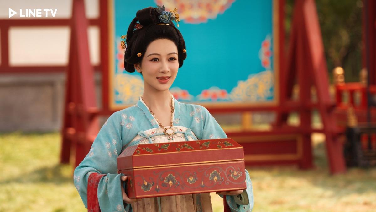 楊紫劇中創業成功,李現為她的大投資人。(圖/LINE TV提供)