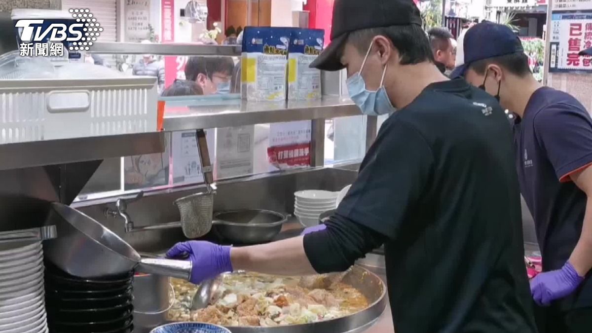 嘉義市砂鍋魚頭戰火。(圖/TVBS)