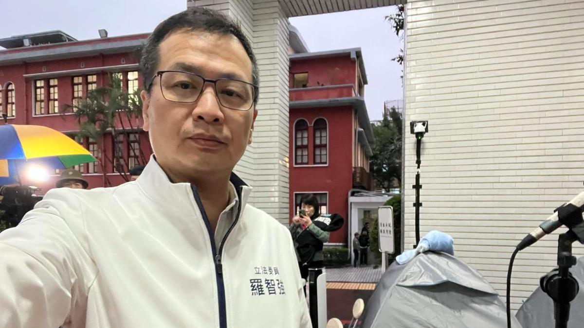 狠殺前女友母女「黃麟凱槍決」!遭鄭銘謙打臉 羅智強:謝謝簽准死刑