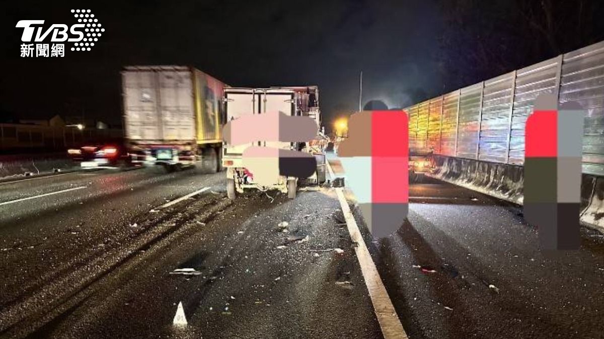 國道一號昨（16）日晚間發生死亡車禍。（圖／TVBS）