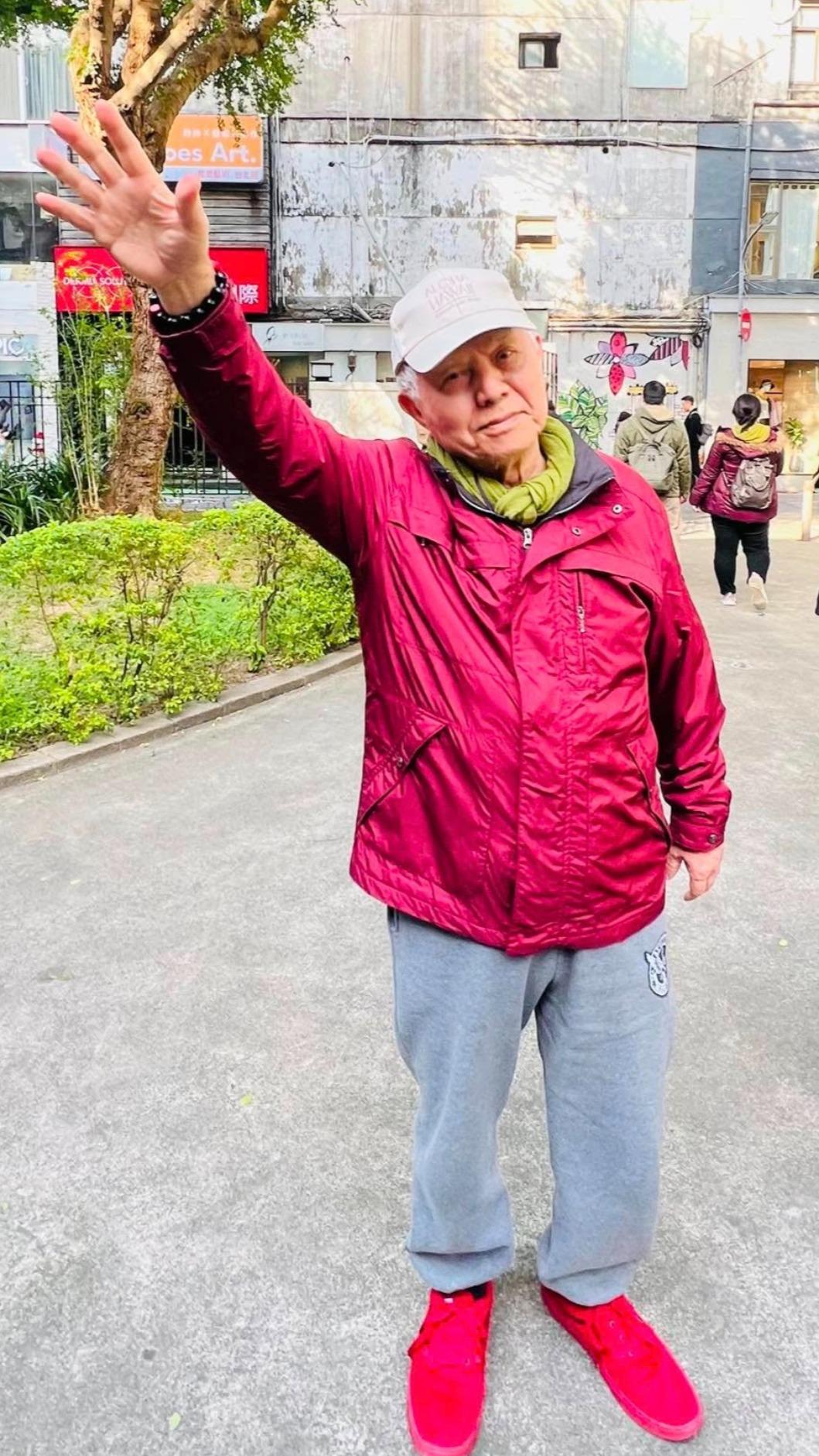 林葉亭父親昨日在家人大掃除之際,悄然出門。(圖/林葉亭提供)