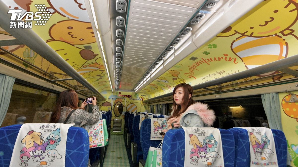 寬敞舒適的商務車廂則配有四款不同主題設計與360度旋轉的豪華座椅。(圖／胡瑞麒攝)