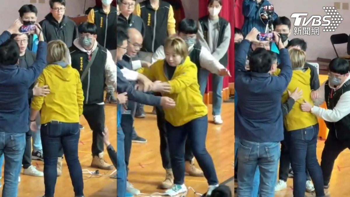 板殯說明會持續混亂　綠議員衝上台爆推擠！民政局曝加開第三場