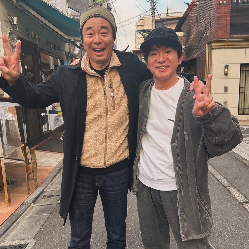 濱口優12月底無預警宣布離開公司,讓搭檔有野晉哉(左)傻眼。(圖/翻攝自濱口優IG)