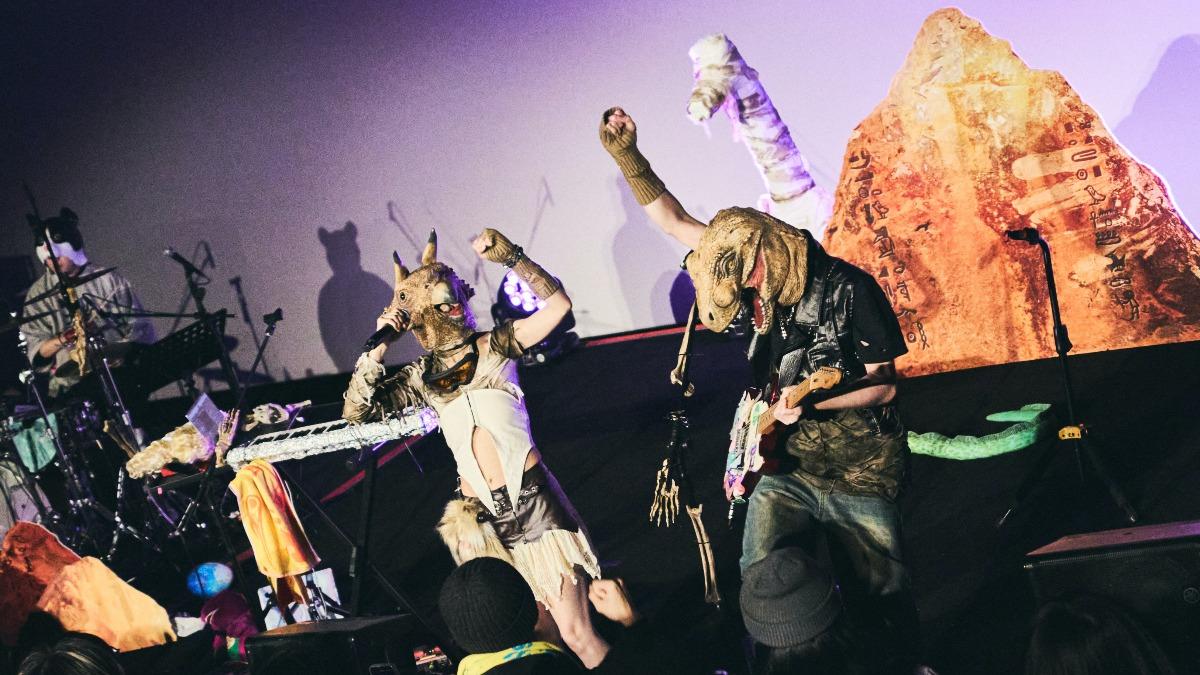 恐龍的皮唱進戲院!地球好友驚喜站台 談過年喊孤單:求蹭飯
