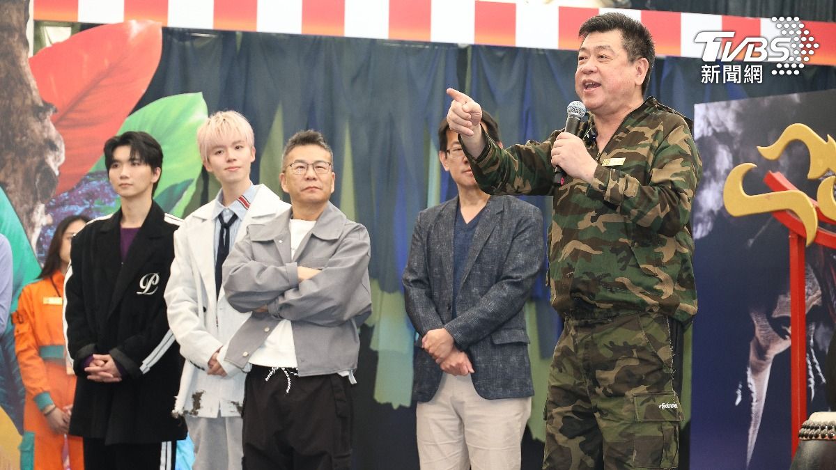 孫德榮因骨頭錯位,無法久站。(圖/張哲鳴攝)