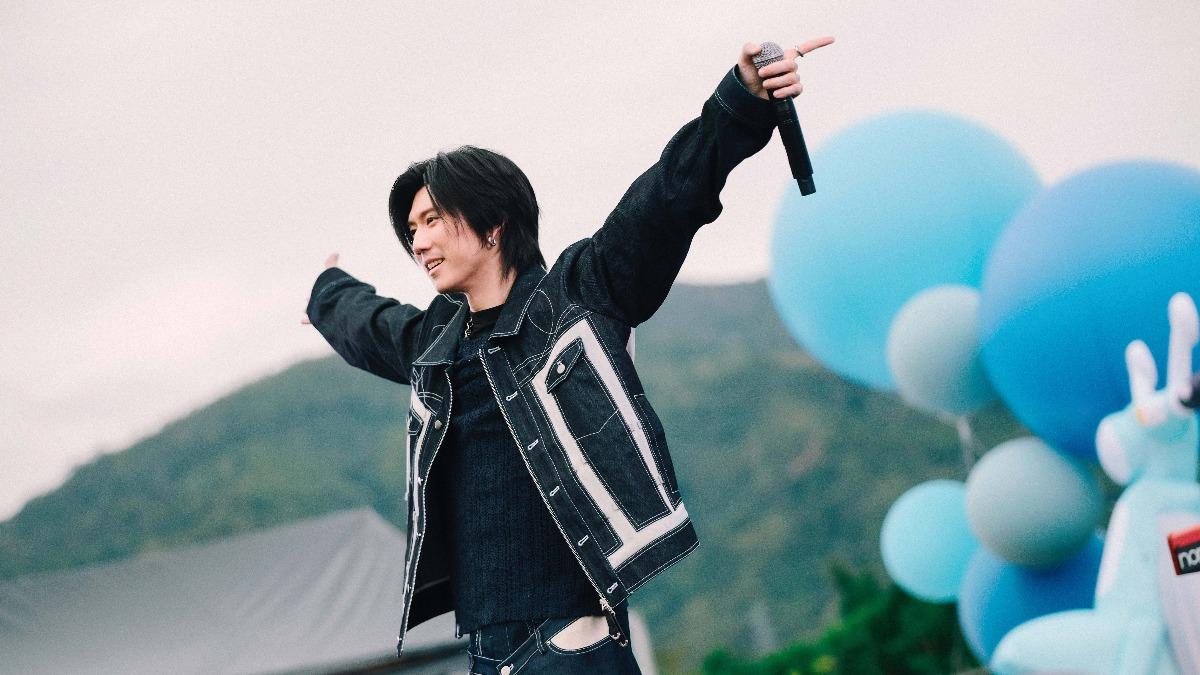 黃霆睿在「一路向東」高雄場後,今馬不停蹄前往玉里場演出。(圖/相信音樂提供)