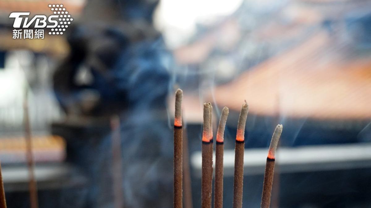 北斗天后宮發爐!黑狗吠不停 廟方清香灰「驚挖出骨骸」