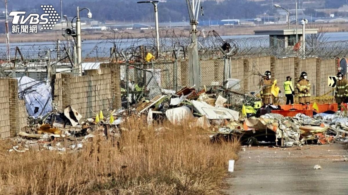 南韓空難黑盒子事發前4分鐘失能 務安機場關閉至4/18