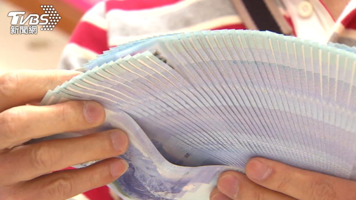 過年上班薪水怎麼算?連假「這4天」領雙倍 試算公式一次看