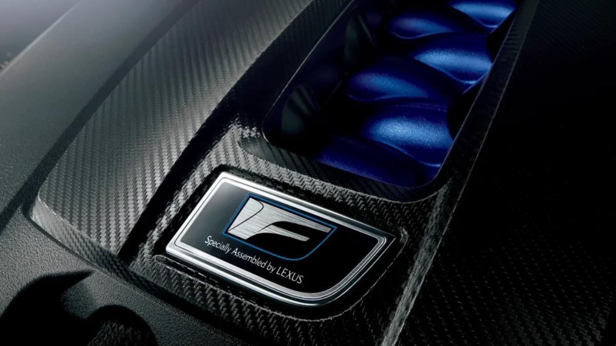 5.0升V8自然進氣引擎為RC F一大賣點。（圖／Lexus提供）