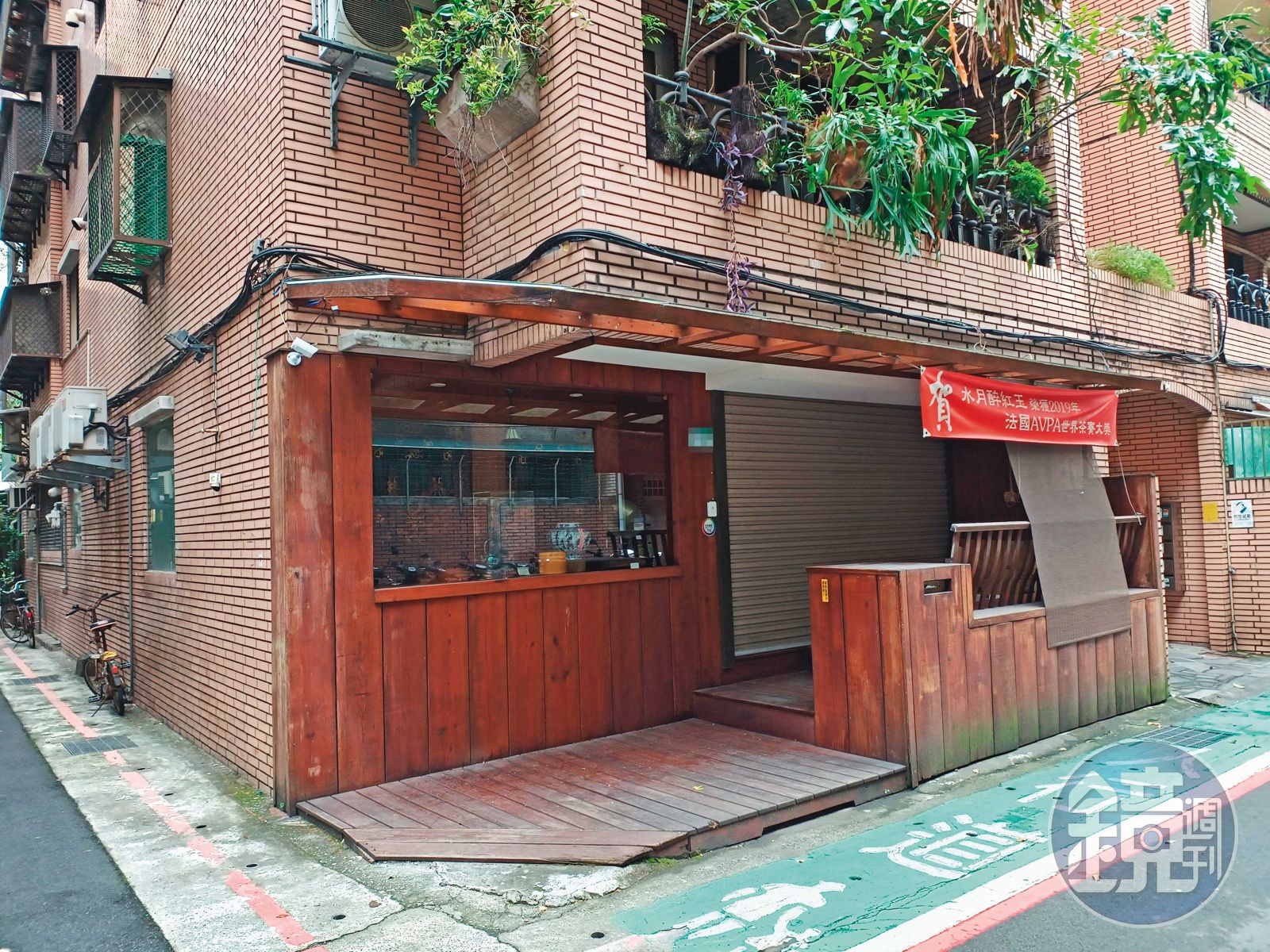 檢警懷疑,距離精舍1公里外的茶室(圖),是蔡女遭虐死的第一現場。(圖/鏡週刊)