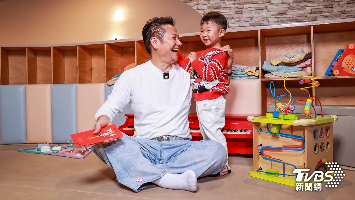 徐乃麟對外孫疼愛有加。(圖/趙世平攝)
