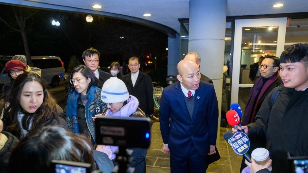 韓國瑜接受記者訪問。（圖／李彥秀提供）