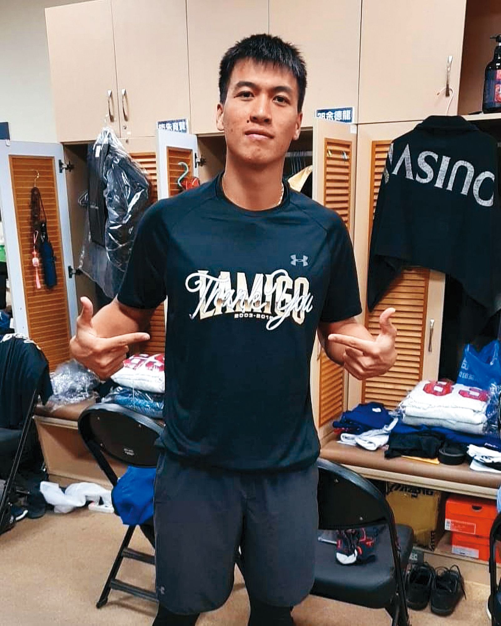 林立初登場中職球賽,第一球就揮出全壘打,一鳴驚人創下本土第二人有此成就。(圖/翻攝自林立IG)